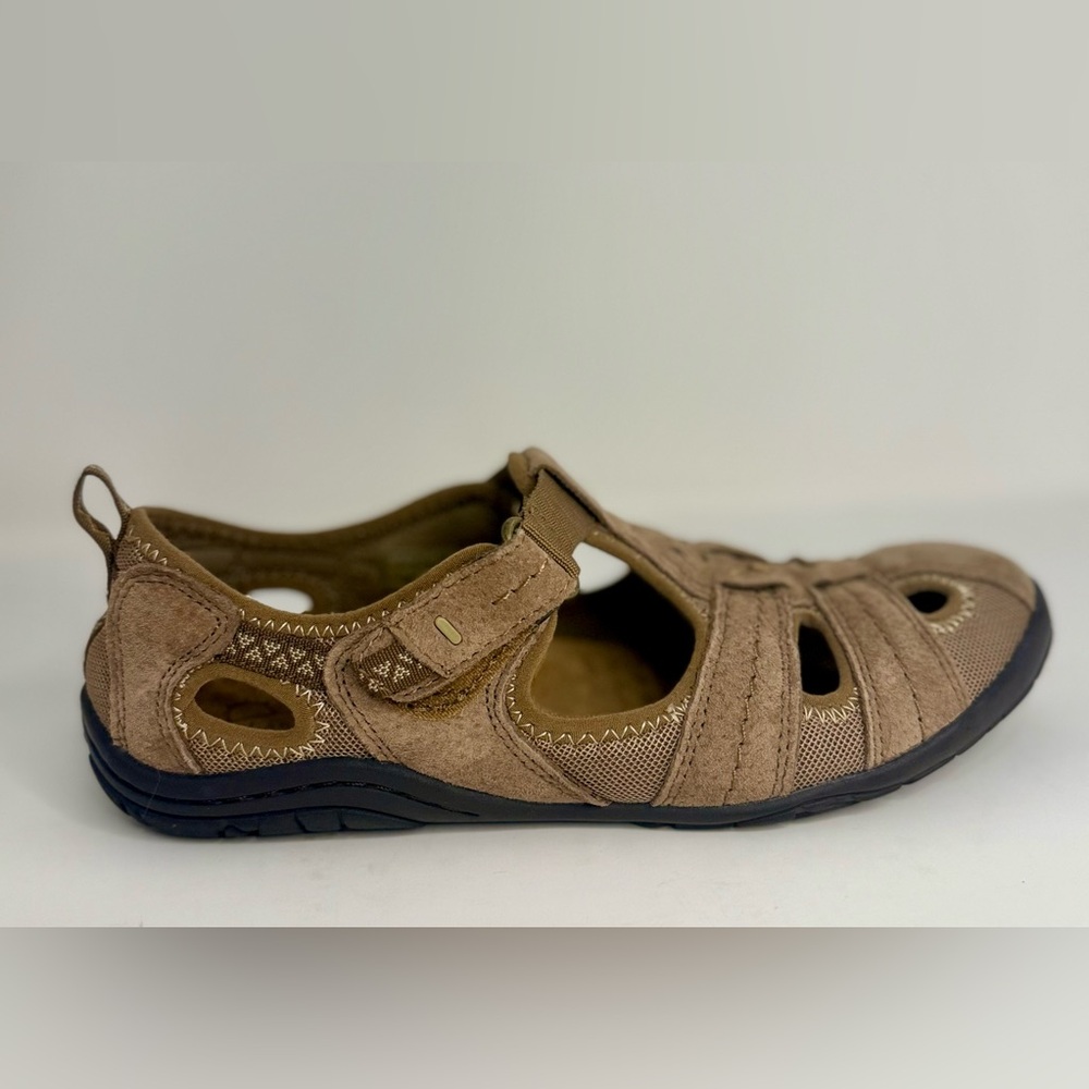 🌸EARTH ORIGINS pre-owned leather women’s sandals. Size 7.5.